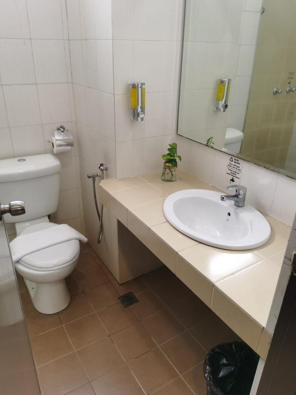 Lovita Hotel קואנטאן מראה חיצוני תמונה